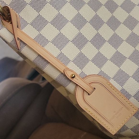 Louis Vuitton Handbags - Authentic Louis Vuitton Purse/Luggage Tag